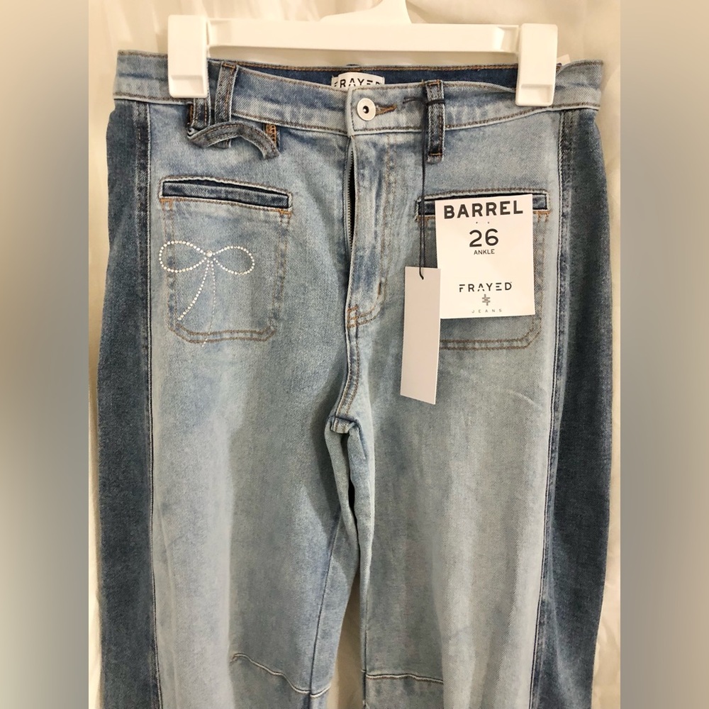 Frayed soraya wash rhinestone bow adorned barrel ankle jeans size 26 brand new - Picture 13 of 16